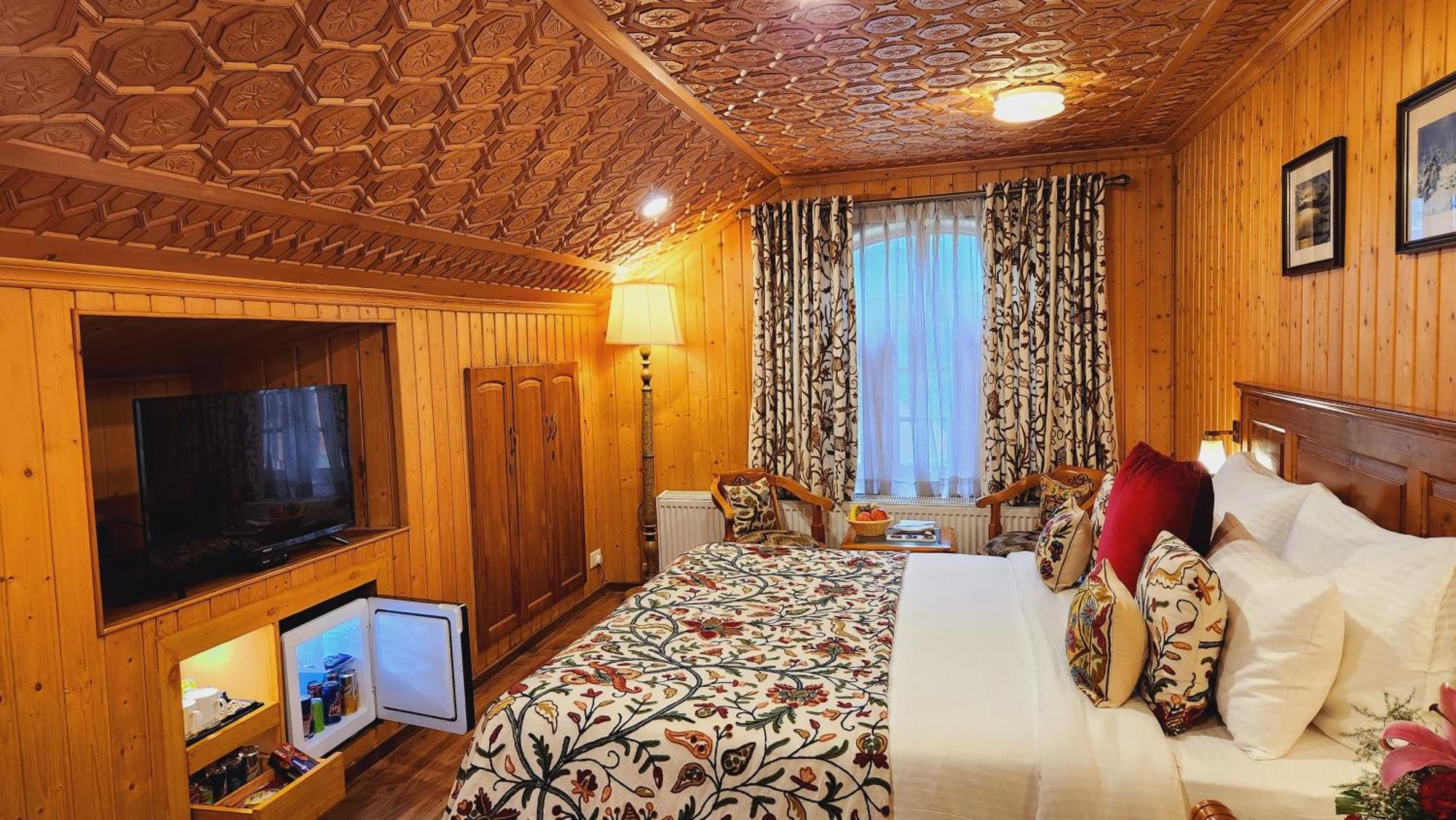 Shaw Inn By Stay Pattern Gulmarg Eksteriør bilde