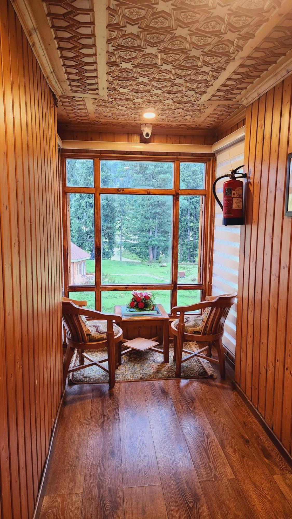 Shaw Inn By Stay Pattern Gulmarg Eksteriør bilde