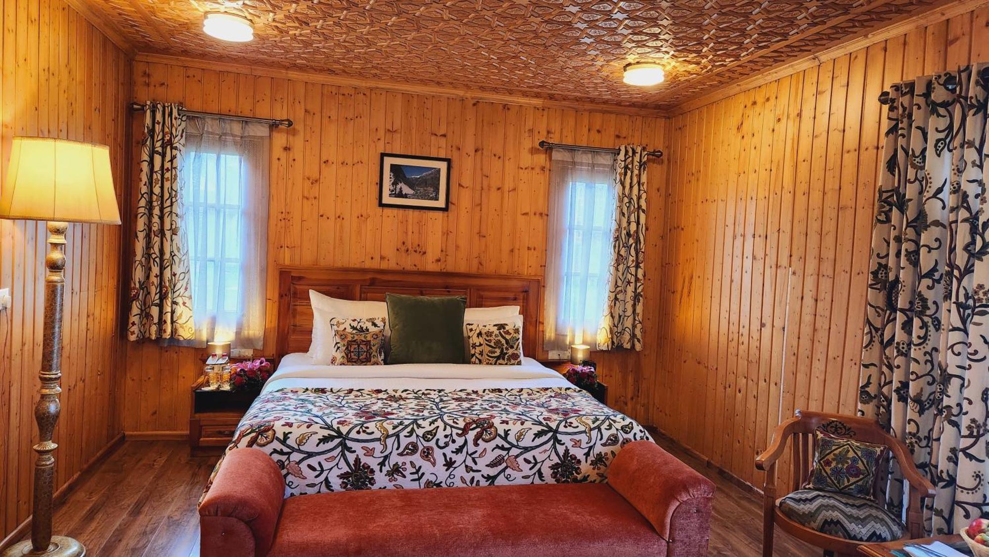 Shaw Inn By Stay Pattern Gulmarg Eksteriør bilde