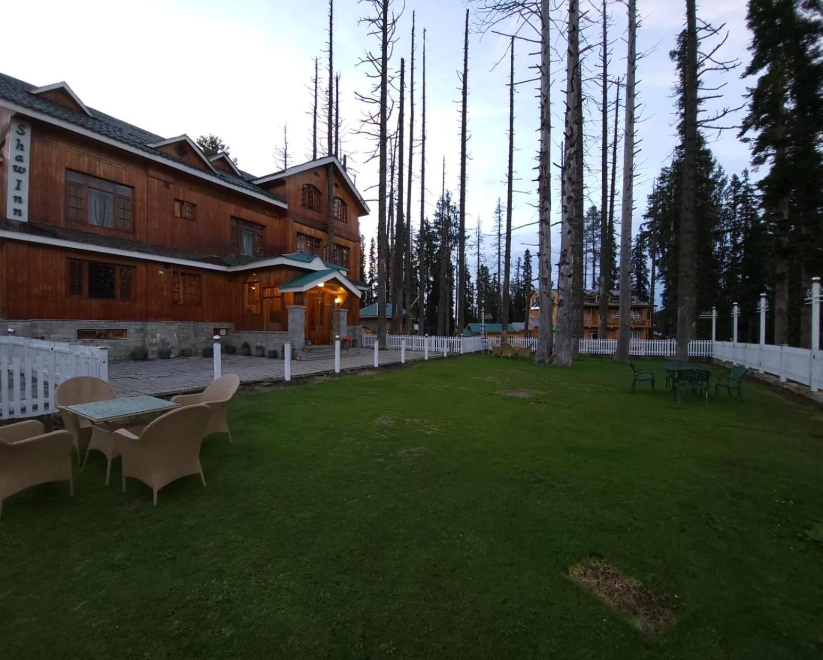 Shaw Inn By Stay Pattern Gulmarg Eksteriør bilde