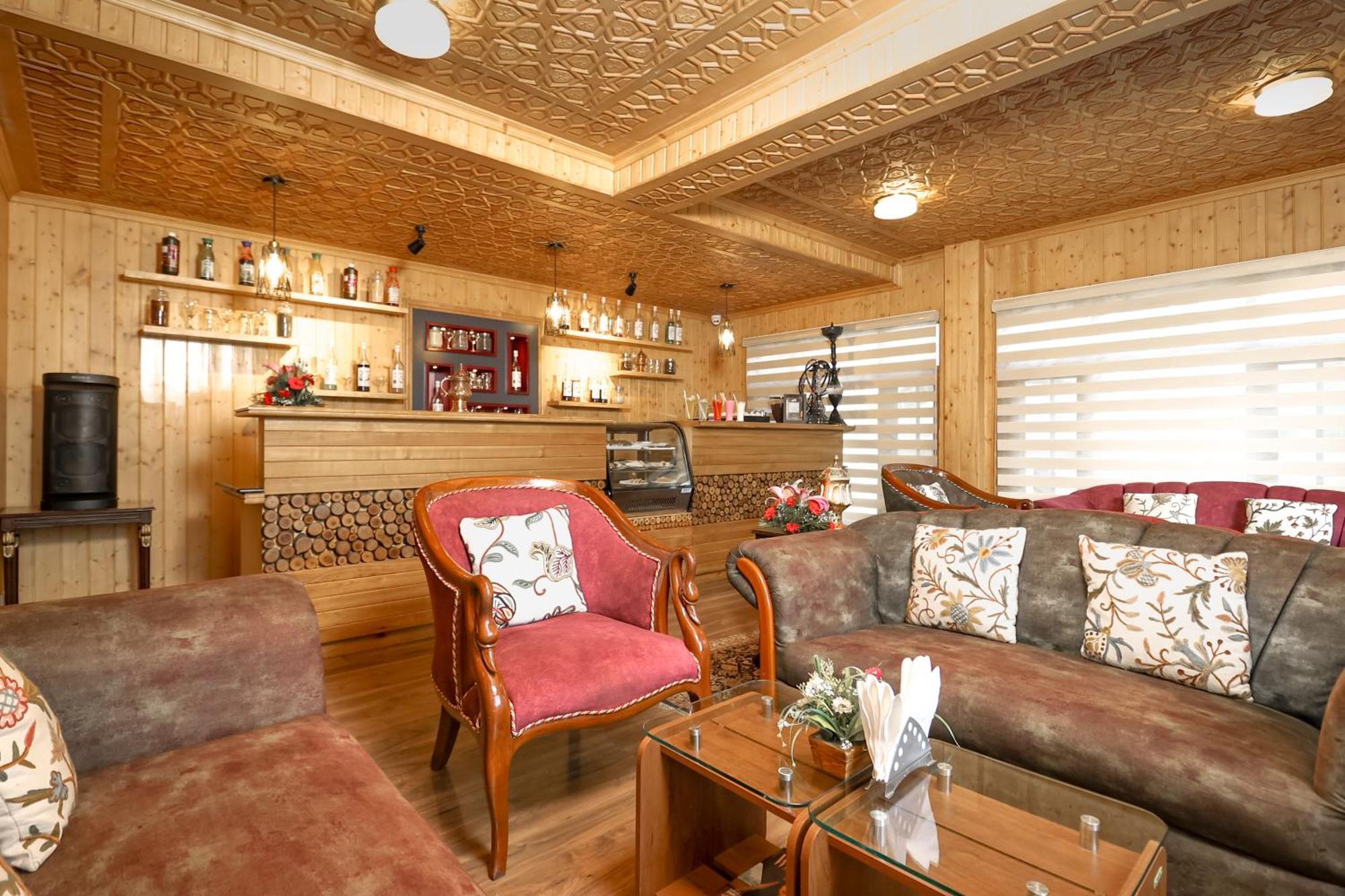 Shaw Inn By Stay Pattern Gulmarg Eksteriør bilde